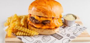 Read more about the article 🚫 Bad Food for Brain: What to Avoid for Better Focus, Memory & Mental Health